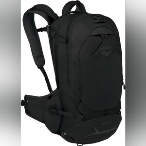OSPREY | NWOT Escapist 25 | Black | S/M